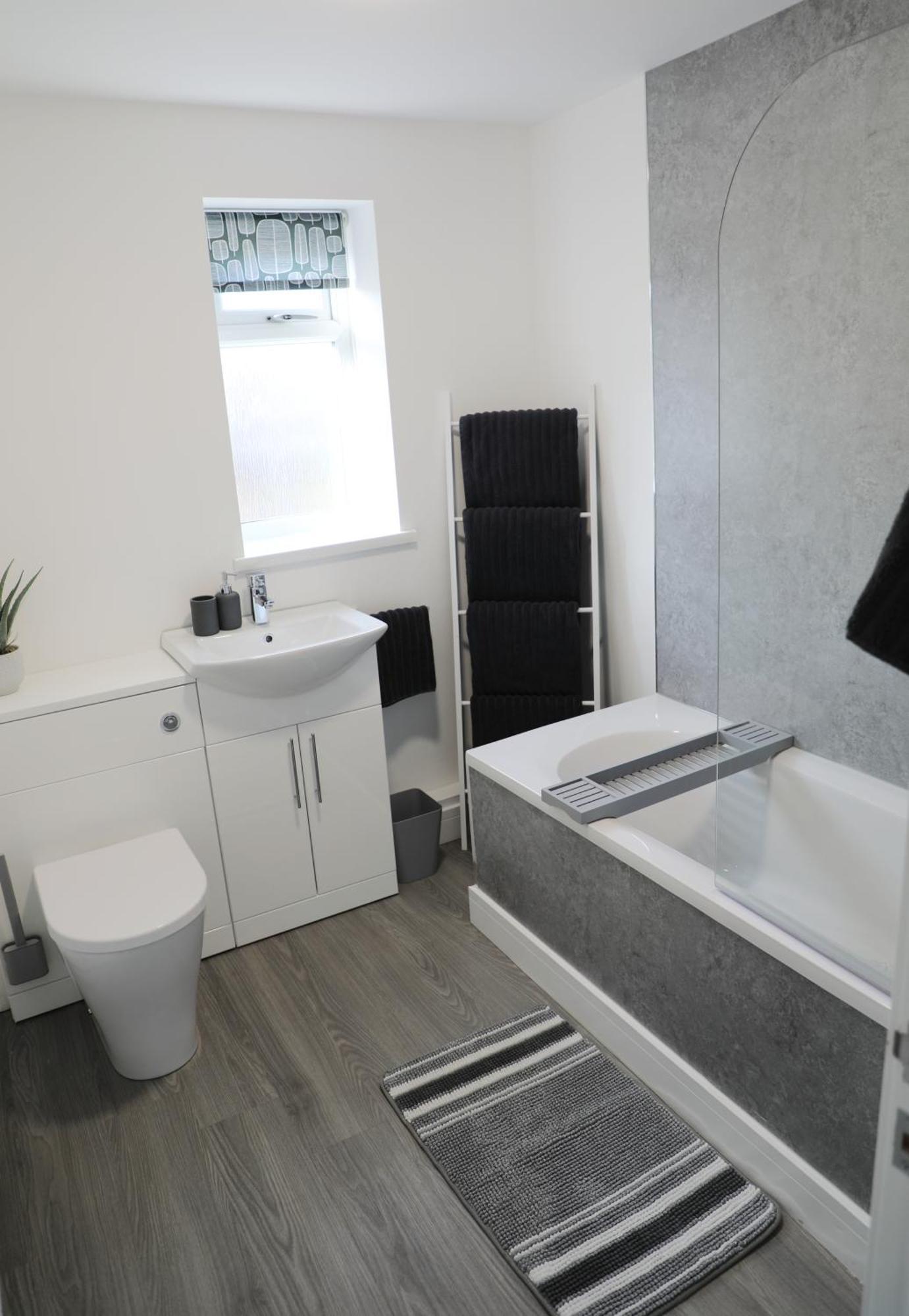 Modern, Two Double Bedroom House With Free Parking Chepstow Ngoại thất bức ảnh