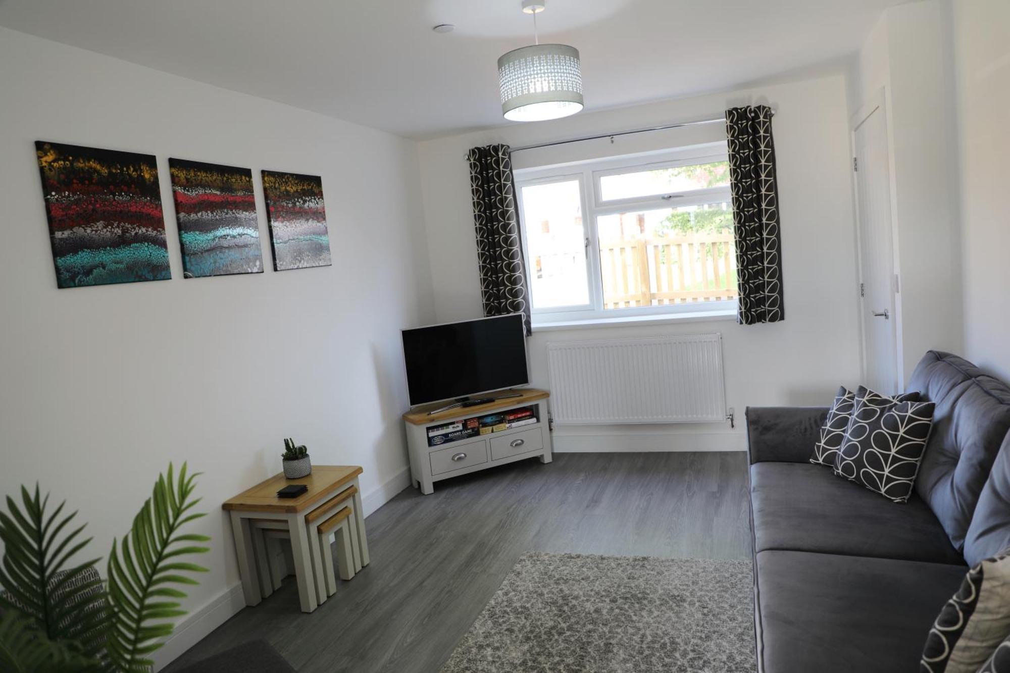 Modern, Two Double Bedroom House With Free Parking Chepstow Ngoại thất bức ảnh
