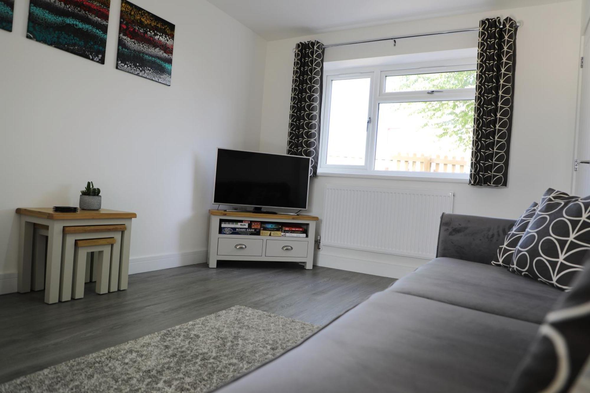 Modern, Two Double Bedroom House With Free Parking Chepstow Ngoại thất bức ảnh